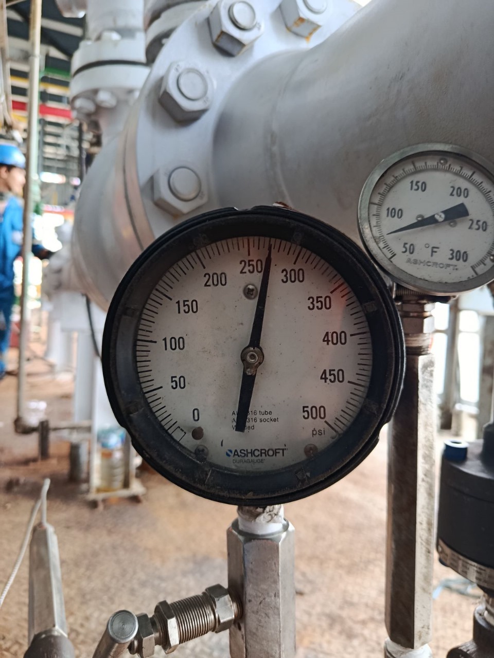 Dokumentasi Proyek Hydrotest Pipa Surabaya